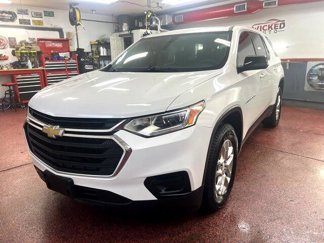 Used 2021 Chevrolet Traverse LS image 1