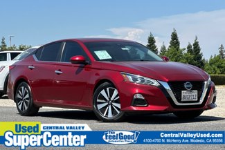 Used 2021 Nissan Altima 2.5 SV w/ SV Premium Package image 1