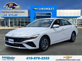 Used 2024 Hyundai Elantra SEL image 1