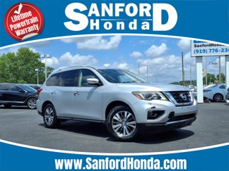 Used 2020 Nissan Pathfinder SV image 1