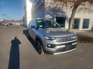 Used 2022 Jeep Compass Limited image 1