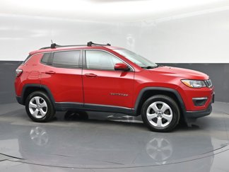 Used 2019 Jeep Compass Latitude w/ Cold Weather Group image 1
