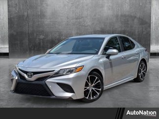 Used 2018 Toyota Camry SE image 1