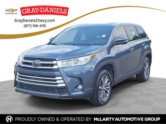 Used 2019 Toyota Highlander XLE w/ Carpet Mat Package (TMS) image 1