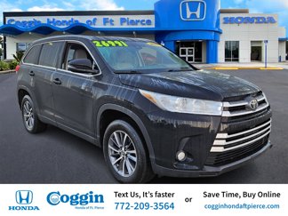 Used 2019 Toyota Highlander XLE image 1