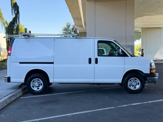 Used 2016 Chevrolet Express 3500 image 1