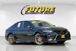 Used 2023 Toyota Camry SE image 1