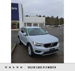 Used 2020 Volvo XC40 T5 Momentum image 1