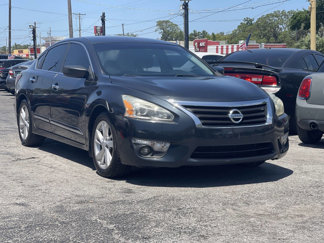 Used 2015 Nissan Altima 2.5 SV image 1