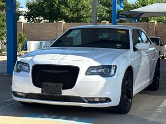 Used 2019 Chrysler 300 S image 1