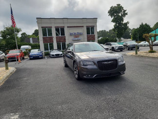 Used 2018 Chrysler 300 S w/ 300S Premium Group image 1