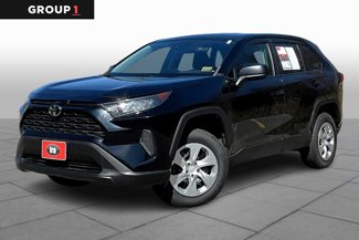 Used 2022 Toyota RAV4 LE image 1
