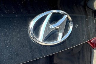 Used 2018 Hyundai Elantra SE image 1
