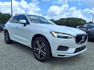 Used 2018 Volvo XC60 T5 Momentum w/ Vision Package image 1