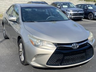 Used 2016 Toyota Camry SE video 1