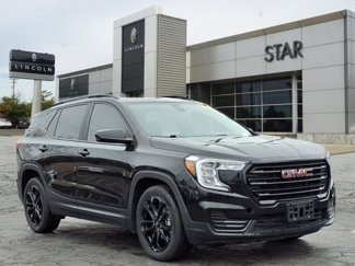 Used 2022 GMC Terrain SLE w/ Driver Convenience Package image 1
