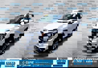Used 2023 GMC Terrain SLE w/ Driver Convenience Package image 1