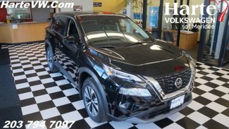 Used 2021 Nissan Rogue SV image 1