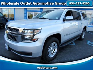 Used 2018 Chevrolet Suburban LT image 1