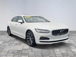 Used 2021 Volvo S90 T6 Momentum w/ Protection Package image 1