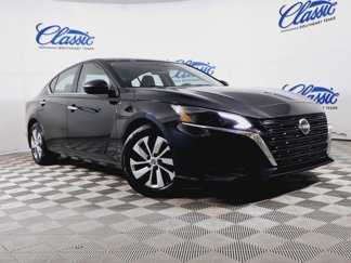 Used 2024 Nissan Altima 2.5 S image 1