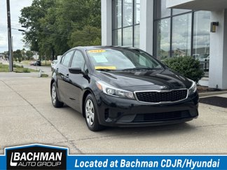 Used 2017 Kia Forte LX image 1