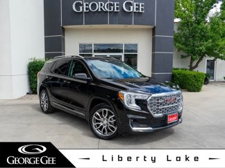 Used 2023 GMC Terrain Denali image 1