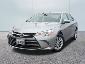 Used 2017 Toyota Camry LE image 1