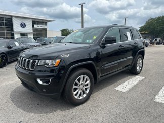Used 2021 Jeep Grand Cherokee Laredo image 1