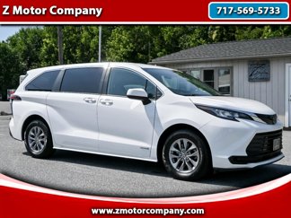 Used 2021 Toyota Sienna LE image 1