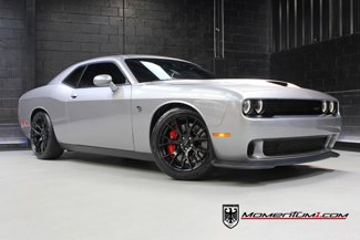 Used 2015 Dodge Challenger SRT Hellcat image 1