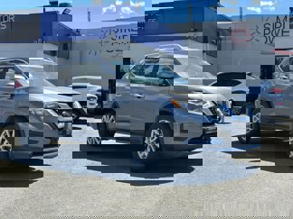 Used 2019 Nissan Rogue SV image 1