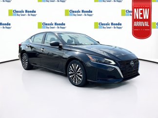Used 2024 Nissan Altima 2.5 SV image 1