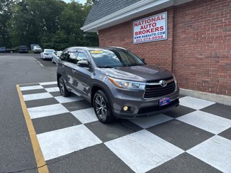 Used 2016 Toyota Highlander XLE image 1