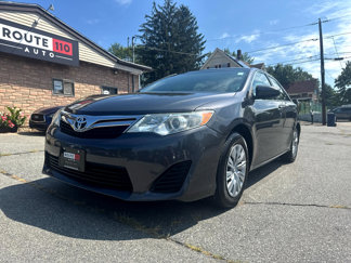 Used 2012 Toyota Camry LE image 1