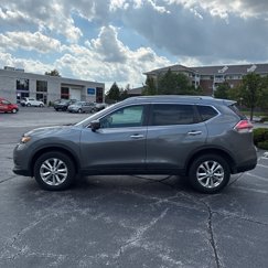 Used 2016 Nissan Rogue SV w/ SV Premium Package image 1