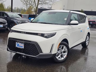 New 2025 Kia Soul LX image 1