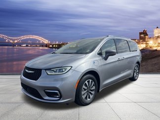 Used 2021 Chrysler Pacifica Touring-L image 1
