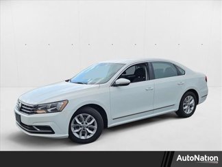 Used 2017 Volkswagen Passat 1.8T S image 1