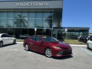 Used 2020 Toyota Camry XLE image 1