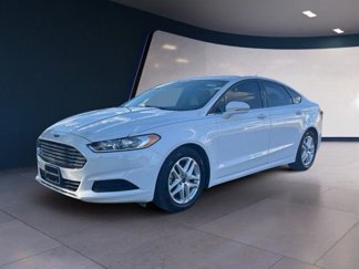 Used 2016 Ford Fusion SE image 1
