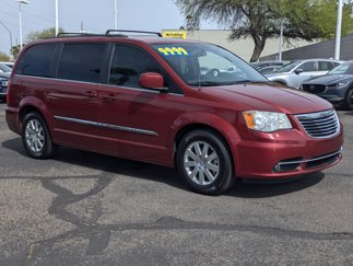 Used 2014 Chrysler Town & Country Touring image 1
