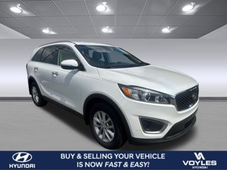 Used 2017 Kia Sorento LX w/ LX Convenience Package image 1