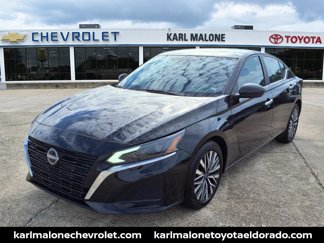 Used 2024 Nissan Altima 2.5 SV image 1