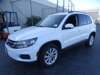 Used 2017 Volkswagen Tiguan Limited w/ Premium Package image 1