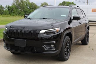 Used 2023 Jeep Cherokee Altitude Lux image 1