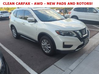 Used 2017 Nissan Rogue SV image 1