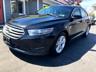 Used 2018 Ford Taurus SEL image 1