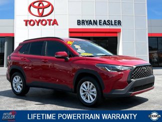 Used 2022 Toyota Corolla Cross LE image 1