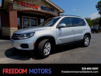 Used 2015 Volkswagen Tiguan S image 1